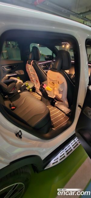 Mercedes-Benz EQE EQE500 4MATIC 2023 года из Южной Кореи