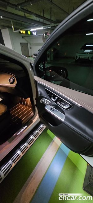 Mercedes-Benz EQE EQE500 4MATIC 2023 года из Южной Кореи