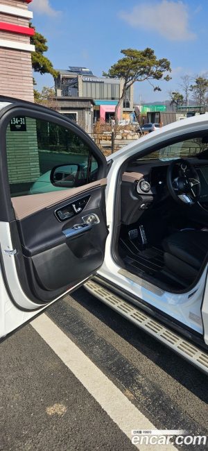 Mercedes-Benz EQE EQE500 4MATIC 2023 года из Южной Кореи