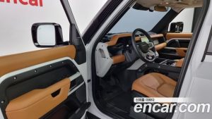 Land Rover Defender 110 D300 HSE 2023 года из Южной Кореи
