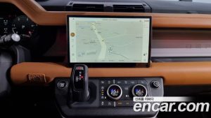 Land Rover Defender 110 D300 HSE 2023 года из Южной Кореи