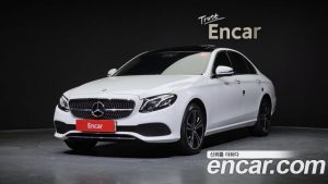 Mercedes-Benz E-Class E220d Avantgarde 2020 года из Южной Кореи