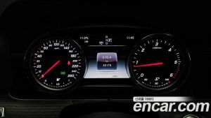 Mercedes-Benz E-Class E220d Avantgarde 2020 года из Южной Кореи