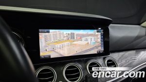 Mercedes-Benz E-Class E220d Avantgarde 2020 года из Южной Кореи