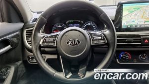 Kia Seltos Бензин 1.6 Turbo 2WD 2020 года из Южной Кореи