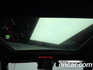 Mercedes-Benz C-Class C300 4MATIC AMG Line 2023 года из Южной Кореи