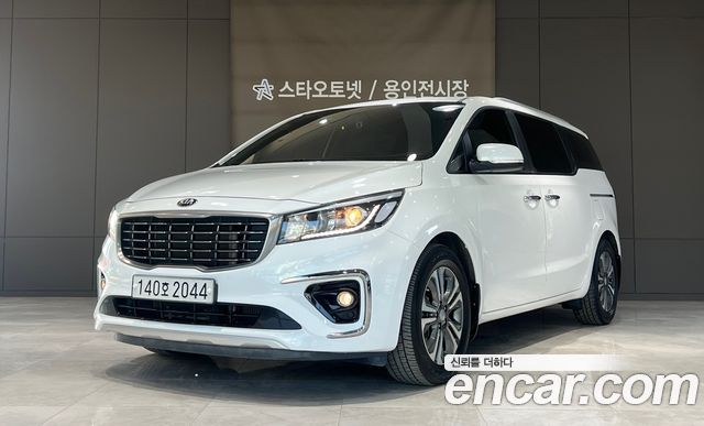 Kia Carnival 9-Seater Luxury 2020 года из Кореи