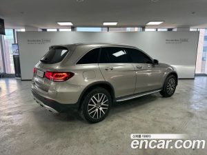 Mercedes-Benz GLC-Class GLC300e 4MATIC 2021 года из Южной Кореи