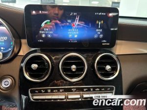Mercedes-Benz GLC-Class GLC300e 4MATIC 2021 года из Южной Кореи