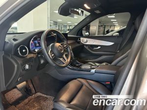 Mercedes-Benz GLC-Class GLC300e 4MATIC 2021 года из Южной Кореи