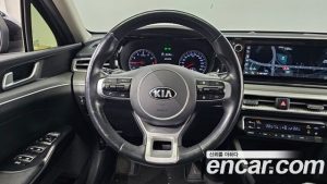Kia K5 2.0 2020 года из Южной Кореи