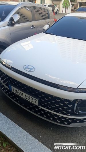 Hyundai Grandeur 2.5 Бензин 2WD 2023 года из Южной Кореи