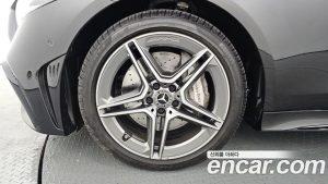 Mercedes-Benz CLS-Class CLS300d 4MATIC 2023 года из Южной Кореи