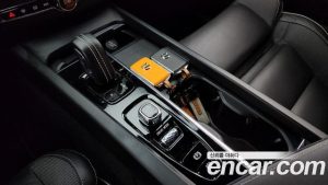 Volvo XC60 T8 R-디자인 2021 года из Южной Кореи