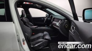Volvo XC60 T8 R-디자인 2021 года из Южной Кореи