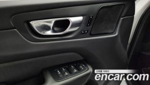 Volvo XC60 T8 R-디자인 2021 года из Южной Кореи