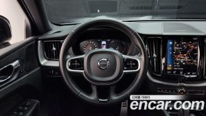 Volvo XC60 T8 R-디자인 2021 года из Южной Кореи