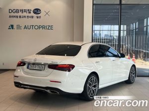 Mercedes-Benz E-Class E220d 4MATIC AMG Line 2021 года из Южной Кореи
