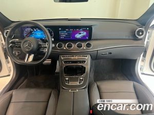 Mercedes-Benz E-Class E220d 4MATIC AMG Line 2021 года из Южной Кореи