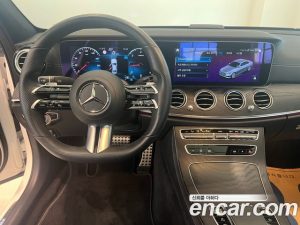 Mercedes-Benz E-Class E220d 4MATIC AMG Line 2021 года из Южной Кореи