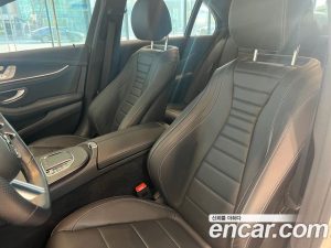 Mercedes-Benz E-Class E220d 4MATIC AMG Line 2021 года из Южной Кореи