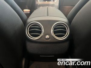 Mercedes-Benz E-Class E220d 4MATIC AMG Line 2021 года из Южной Кореи