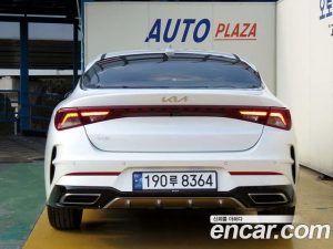 Kia K5 2.0 2023 года из Южной Кореи