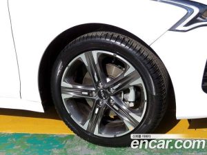 Kia K5 2.0 2023 года из Южной Кореи