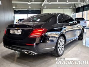Mercedes-Benz E-Class E300 4MATIC Exclusive 2020 года из Южной Кореи