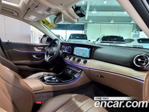 Mercedes-Benz E-Class E300 4MATIC Exclusive 2020 года из Южной Кореи