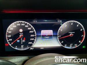 Mercedes-Benz E-Class E300 4MATIC Exclusive 2020 года из Южной Кореи