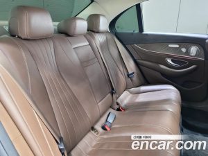 Mercedes-Benz E-Class E300 4MATIC Exclusive 2020 года из Южной Кореи