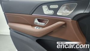 Mercedes-Benz GLE-Class GLE300d 4MATIC 2023 года из Южной Кореи