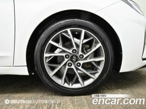 Hyundai AVANTE 1.6 2020 года из Южной Кореи