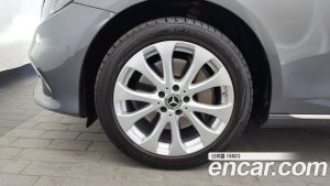 Mercedes-Benz E-Class E300 4MATIC Exclusive 2020 года из Южной Кореи
