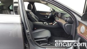Mercedes-Benz E-Class E300 4MATIC Exclusive 2020 года из Южной Кореи