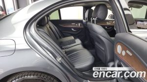 Mercedes-Benz E-Class E300 4MATIC Exclusive 2020 года из Южной Кореи