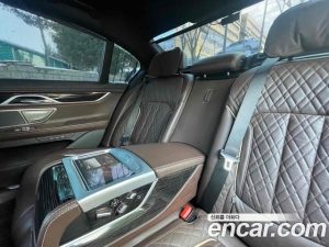 BMW 7-Series 730d xDrive M Sport 2020 года из Южной Кореи