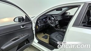 Kia K5 2.0 2020 года из Южной Кореи
