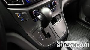 Hyundai Starex Facelift 5인승 2021 года из Южной Кореи