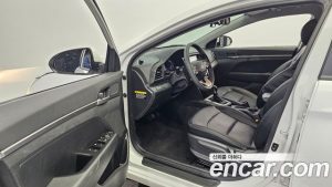 Hyundai AVANTE 1.6 2020 года из Южной Кореи