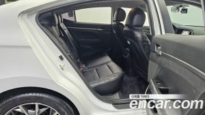 Hyundai AVANTE 1.6 2020 года из Южной Кореи