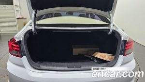 Hyundai AVANTE 1.6 2020 года из Южной Кореи