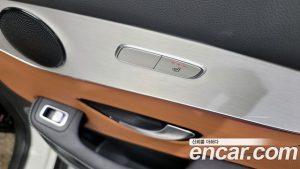 Mercedes-Benz GLC-Class GLC220 d 4MATIC Coupe 2020 года из Южной Кореи