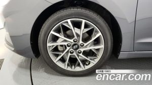 Hyundai AVANTE 1.6 2020 года из Южной Кореи