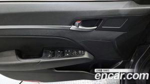 Hyundai AVANTE 1.6 2020 года из Южной Кореи