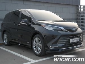 Toyota Sienna 2.5 HYBRID 2WD 2021 года из Южной Кореи