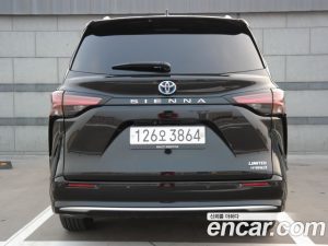 Toyota Sienna 2.5 HYBRID 2WD 2021 года из Южной Кореи