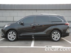 Toyota Sienna 2.5 HYBRID 2WD 2021 года из Южной Кореи