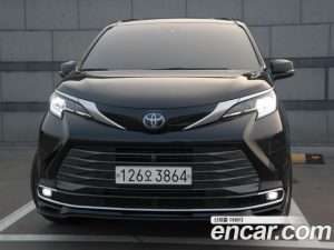 Toyota Sienna 2.5 HYBRID 2WD 2021 года из Южной Кореи